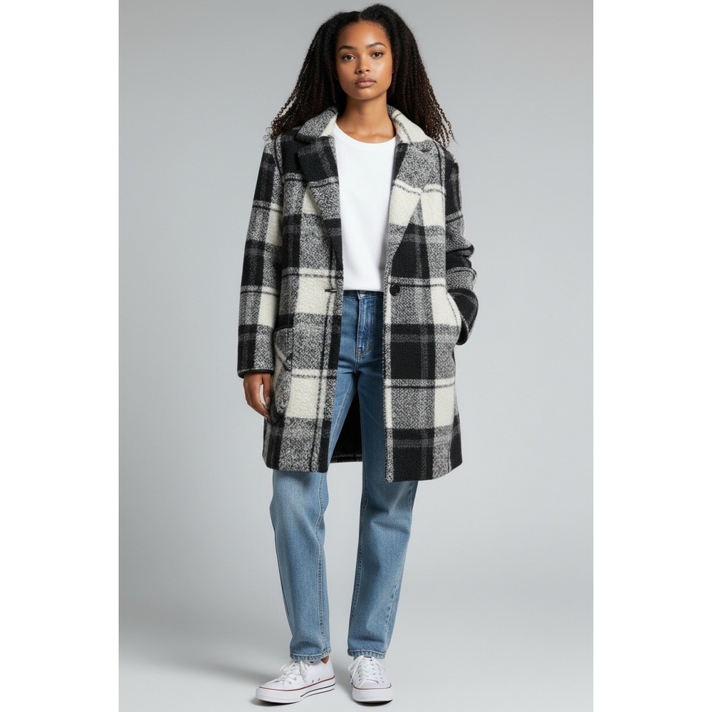 Everly Plaid Fuzzy Jacket Black White Button Front Collared Coat Size M
